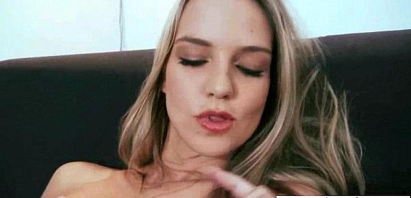  Amateur Girl (anita) Play With Things As Dildos On Cam vid-12